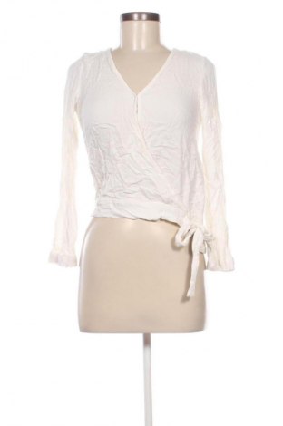 Dámská halenka Cropp, Velikost S, Barva Krémová, Cena  149,00 Kč