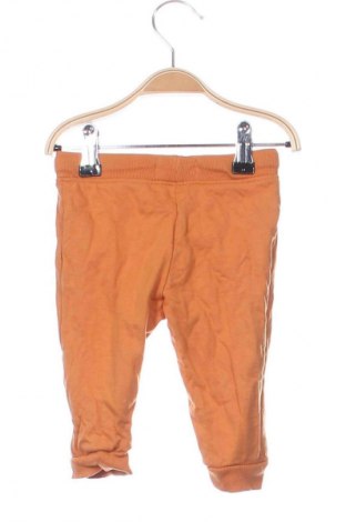 Детско спортно долнище Sinsay, Размер 3-6m/ 62-68 см, Цвят Кафяв, Цена 2,04 €