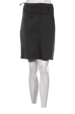 Пола Unbranded, Размер M, Цвят Черен, Цена 2,04 €