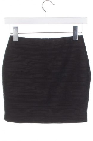 Spódnica Amisu, Rozmiar XS, Kolor Czarny, Cena 6,99 zł