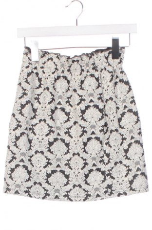 Пола C&A, Размер XS, Цвят Многоцветен, Цена 2,04 €