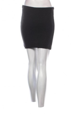 Spódnica Vero Moda, Rozmiar L, Kolor Czarny, Cena 16,99 zł