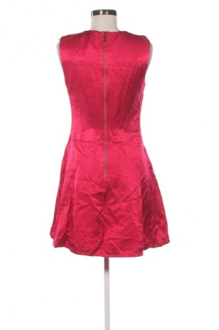 Šaty  Cue, Velikost M, Barva Červená, Cena  599,00 Kč