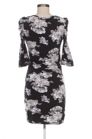 Sukienka Okay, Rozmiar M, Kolor Kolorowy, Cena 19,99 zł