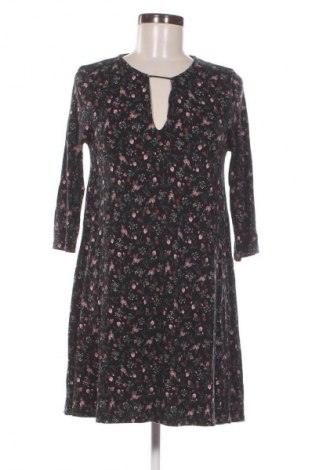 Рокля Pull&Bear, Размер M, Цвят Многоцветен, Цена 3,06 €