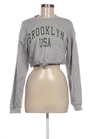 Дамска блуза Bershka, Размер M, Цвят Сив, Цена 3,57 €