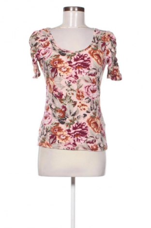 Dámská halenka H&M, Velikost M, Barva Vícebarevné, Cena  265,00 Kč