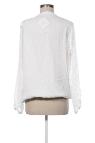 Дамска блуза Mohito, Размер XL, Цвят Бял, Цена 7,15 €