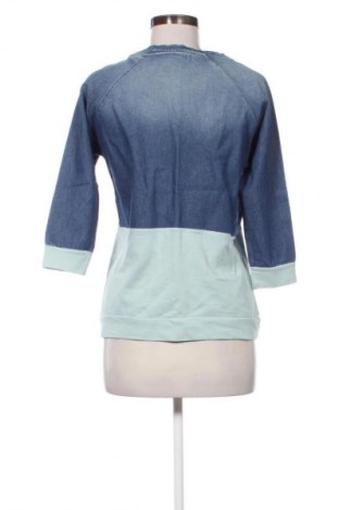 Dámská halenka Pull&Bear, Velikost S, Barva Modrá, Cena  59,00 Kč