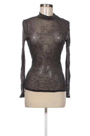 Γυναικεία μπλούζα SAINT, Μέγεθος M, Χρώμα Μαύρο, Τιμή 17,99 €