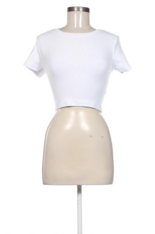 Дамска тениска Fb Sister, Размер M, Цвят Бял, Цена 4,09 €