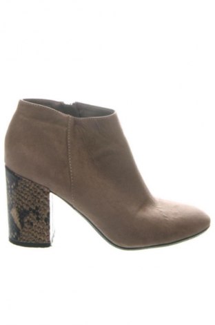 Дамски боти Graceland, Размер 39, Цвят Бежов, Цена 16,36 €