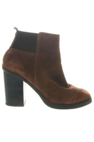 Дамски боти New Look, Размер 41, Цвят Кафяв, Цена 11,90 €