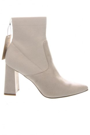 Дамски боти Steve Madden, Размер 41, Цвят Бежов, Цена 46,52 €