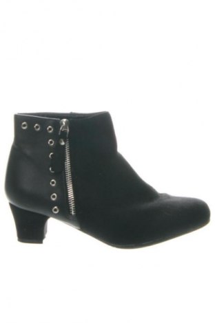 Дамски боти Unbranded, Размер 35, Цвят Черен, Цена 12,78 €
