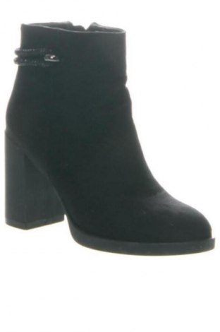 Дамски боти Unbranded, Размер 36, Цвят Черен, Цена 32,21 €