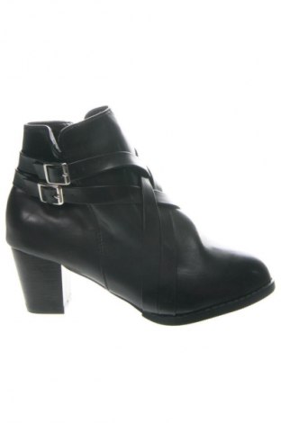 Дамски боти Unbranded, Размер 39, Цвят Черен, Цена 32,72 €