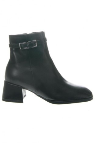 Γυναικεία μποτάκια Unbranded, Μέγεθος 38, Χρώμα Μαύρο, Τιμή 32,00 €