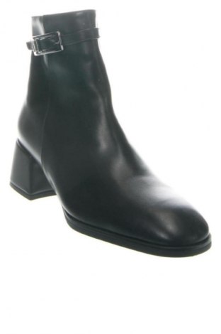 Γυναικεία μποτάκια Unbranded, Μέγεθος 38, Χρώμα Μαύρο, Τιμή 32,00 €