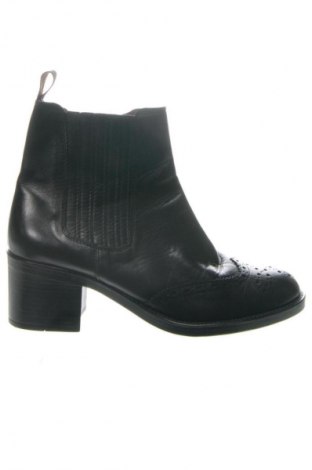 Дамски боти Unbranded, Размер 40, Цвят Черен, Цена 38,29 €