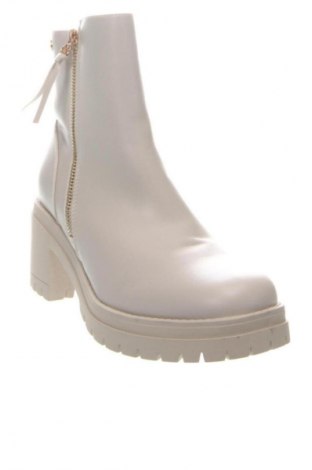 Дамски боти Xti, Размер 39, Цвят Бежов, Цена 41,41 €