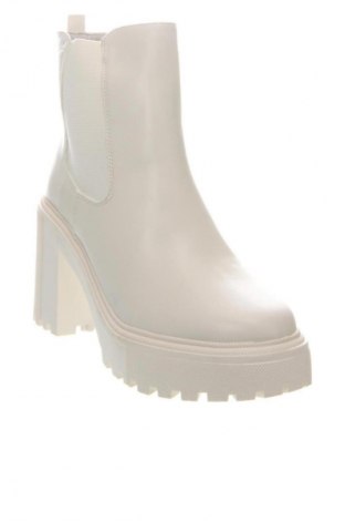 Дамски ботуши Madden Girl, Размер 39, Цвят Бежов, Цена 40,90 €