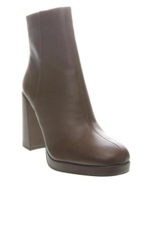 Дамски ботуши Steve Madden, Размер 42, Цвят Кафяв, Цена 46,01 €