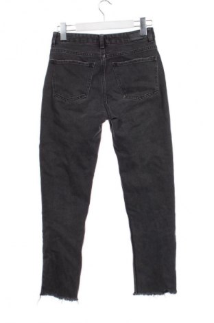Dámské džíny  Bershka, Velikost S, Barva Šedá, Cena  179,00 Kč