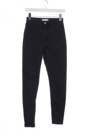 Damskie jeansy Bershka, Rozmiar XS, Kolor Czarny, Cena 16,99 zł