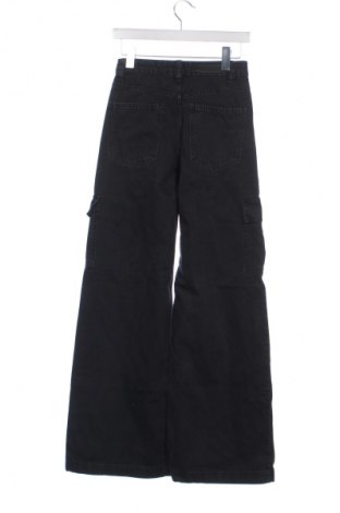 Дамски дънки Bershka, Размер XS, Цвят Черен, Цена 7,66 €