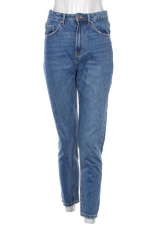 Γυναικείο Τζίν Bershka, Μέγεθος S, Χρώμα Μπλέ, Τιμή 10,99 €