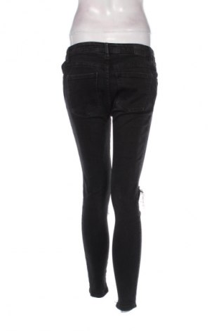 Dámské džíny  Bershka, Velikost S, Barva Černá, Cena  149,00 Kč