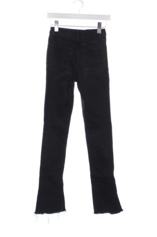 Dámske džínsy  Bershka, Veľkosť XXS, Farba Čierna, Cena  20,00 €