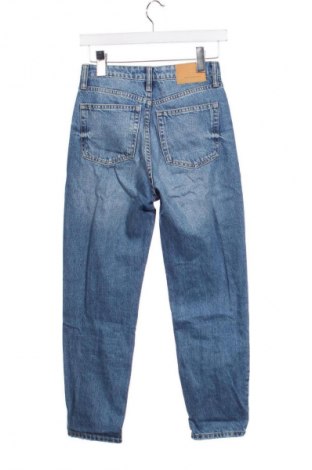 Дамски дънки Bershka, Размер XS, Цвят Син, Цена 8,18 €