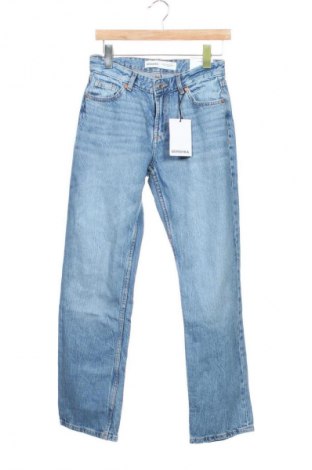 Γυναικείο Τζίν Bershka, Μέγεθος S, Χρώμα Μπλέ, Τιμή 15,99 €