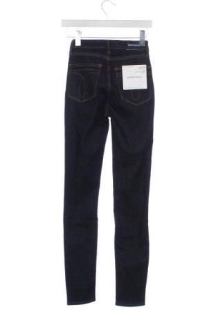 Damskie jeansy Calvin Klein Jeans, Rozmiar XXS, Kolor Niebieski, Cena 293,70 zł