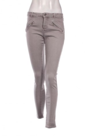 Damskie jeansy Esprit, Rozmiar M, Kolor Fioletowy, Cena 22,99 zł