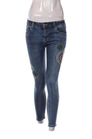 Damskie jeansy Haily`s, Rozmiar S, Kolor Niebieski, Cena 21,99 zł