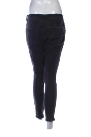 Дамски дънки LC Waikiki, Размер L, Цвят Черен, Цена 4,09 €