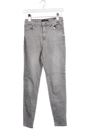 Damskie jeansy LCW, Rozmiar S, Kolor Szary, Cena 17,99 zł