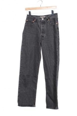 Дамски дънки Levi's, Размер S, Цвят Сив, Цена 31,18 €