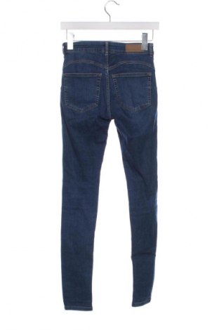 Dámske džínsy  Pull&Bear, Veľkosť XS, Farba Modrá, Cena  4,95 €