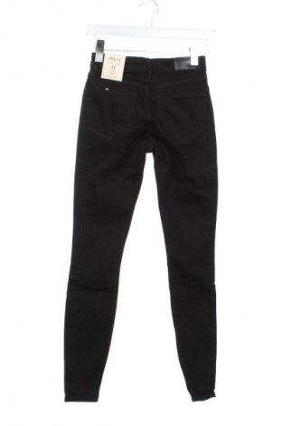 Dámské džíny  River Island, Velikost XXS, Barva Černá, Cena  279,00 Kč