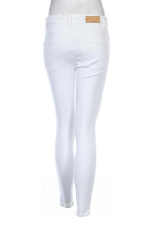 Dámske džínsy  Stradivarius, Veľkosť S, Farba Biela, Cena  5,95 €