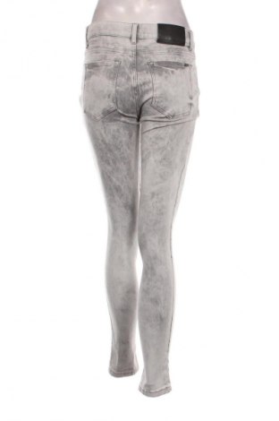 Dámske džínsy  Tigha, Veľkosť M, Farba Sivá, Cena  17,86 €