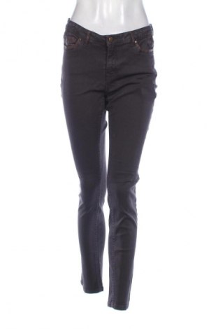 Damskie jeansy Unbranded, Rozmiar M, Kolor Fioletowy, Cena 20,99 zł