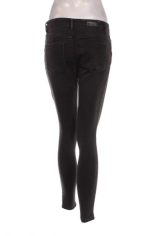 Damskie jeansy Vero Moda, Rozmiar M, Kolor Czarny, Cena 20,99 zł
