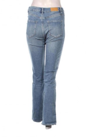 Damskie jeansy Vero Moda, Rozmiar M, Kolor Niebieski, Cena 54,99 zł