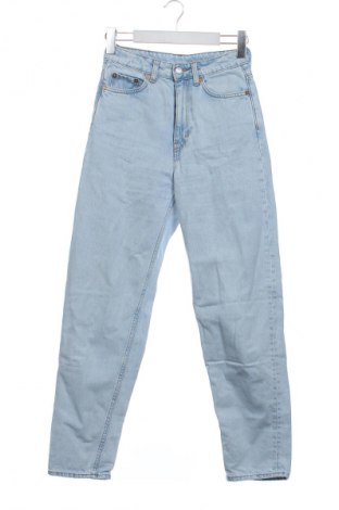 Dámske džínsy  Weekday, Veľkosť XS, Farba Modrá, Cena  4,95 €