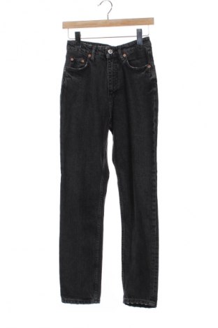 Dámske džínsy  Zara, Veľkosť XS, Farba Sivá, Cena  8,95 €